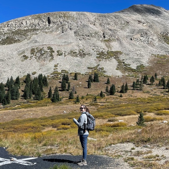 Meet your Posher, Val - Picture 2 of 3